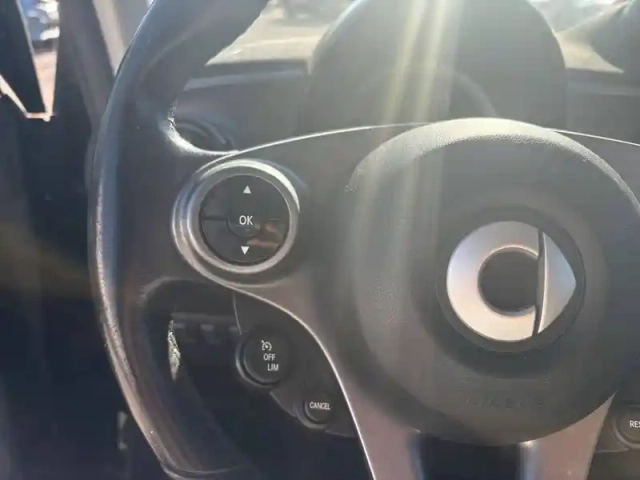 Smart Fortwo base 52 kw (453.442) — photo 25