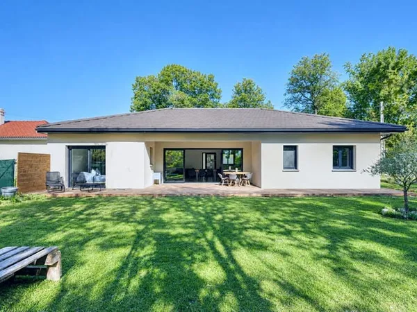 Maison Saint Victor De Morestel - Maison plain pied