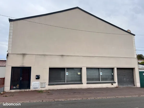 Wervicq sud Centre , local commercial 120m2 en rue principale avec vitrine