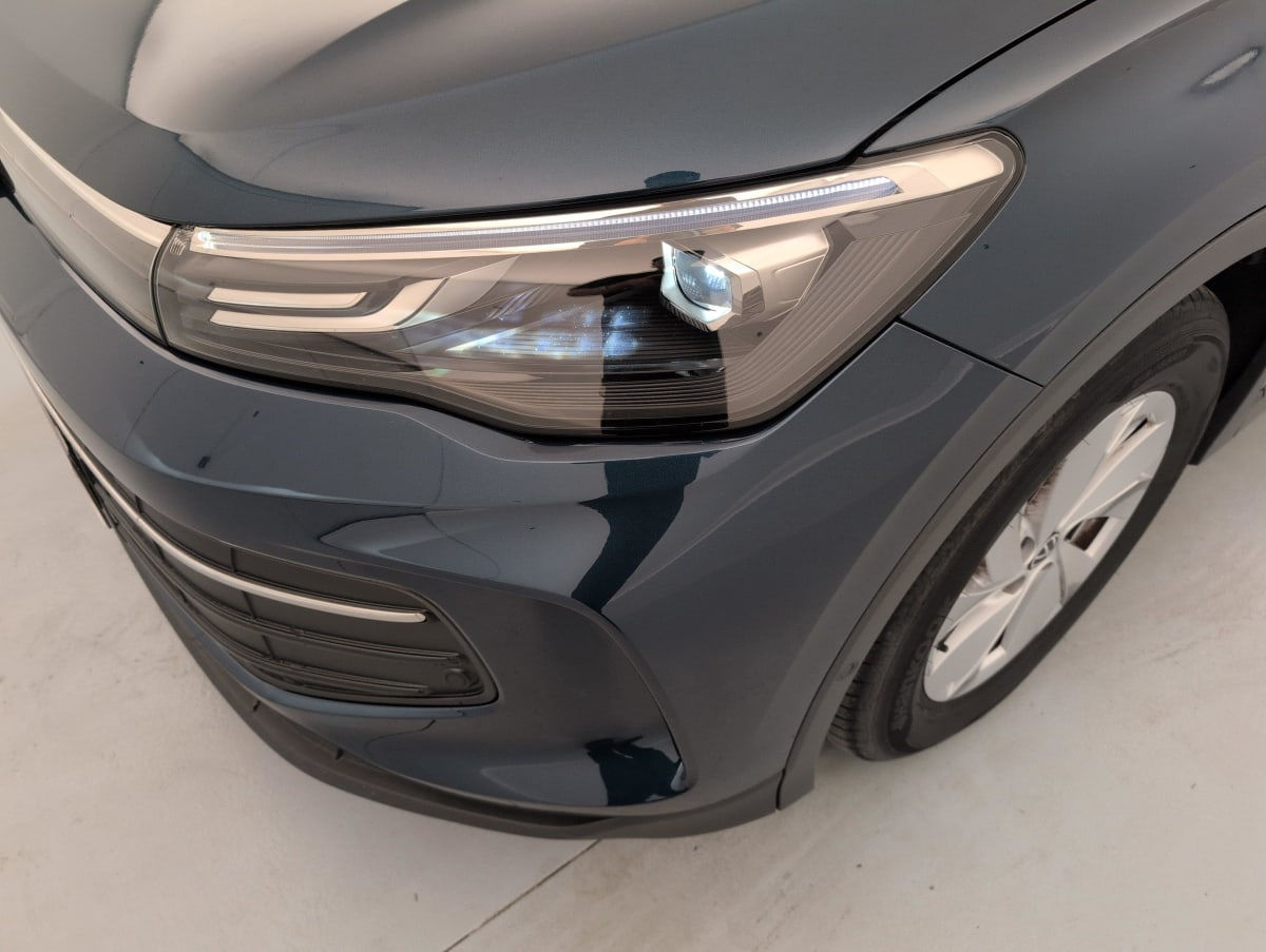 Volkswagen Tiguan — photo 22
