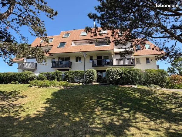 Cabourg - 2 Pièces avec grand jardin privatif à 300M de la plage
