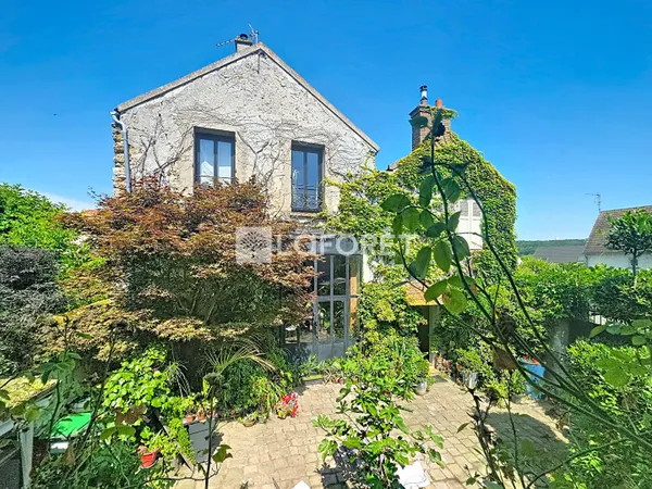 Maison 8 pièces 210 m²