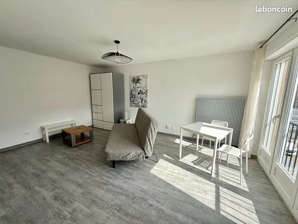 Studio 1 pièce 29 m²