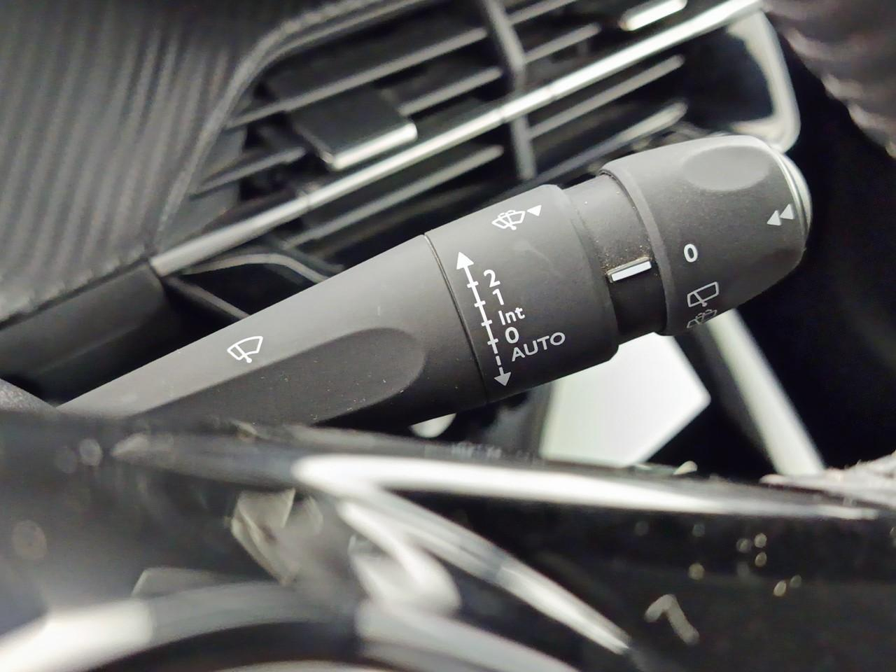 Peugeot 208 puretech 100 s&s bvm6 allure — photo 24