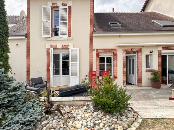 Maison 7 pièces 197 m²