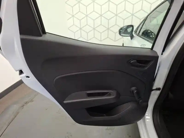 Renault Clio sce 65 — photo 26