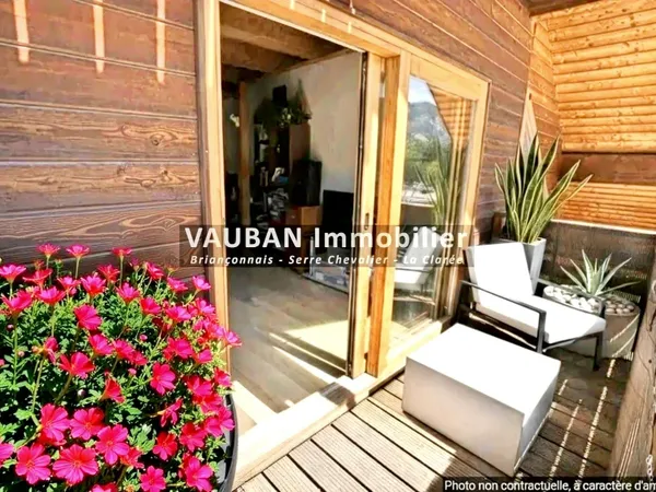 BAISSE DE PRIX -- Grand duplex T4 de 105 m2 avec balcon et 2