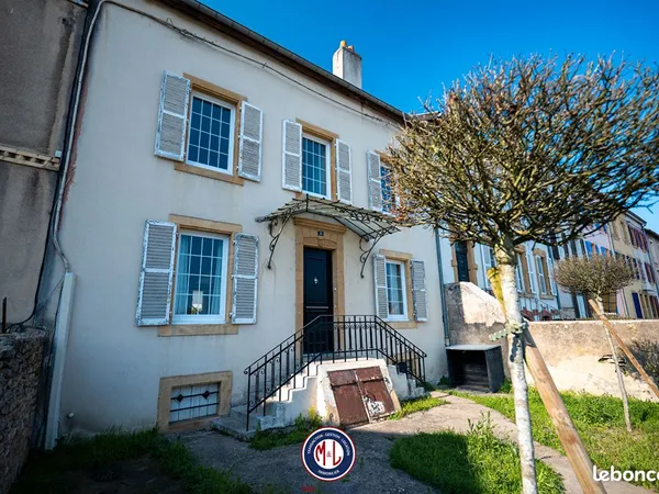Maison 7 pièces 285 m²