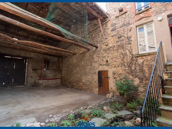 Maison T6 avec cour et jardin proche Issoire