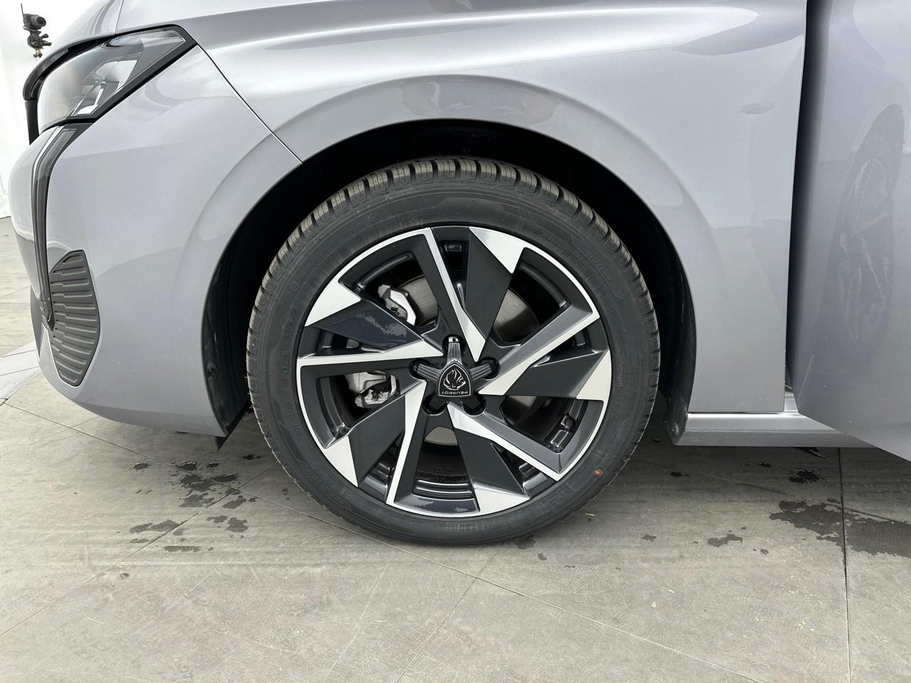 Peugeot 308 hybrid 145 e-dcs6 allure — photo 14