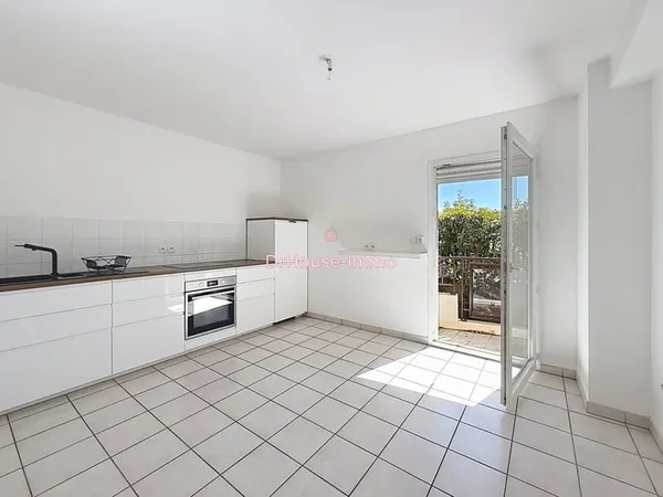 L'espace d'une maison, le confort d'un appartement - 114 m² avec grande terrasse à Savigneux