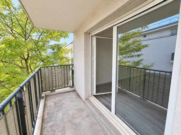 BAIL CIVIL - 3 PIÈCES DE 65,32 m2 AVEC BALCON ET PARKING