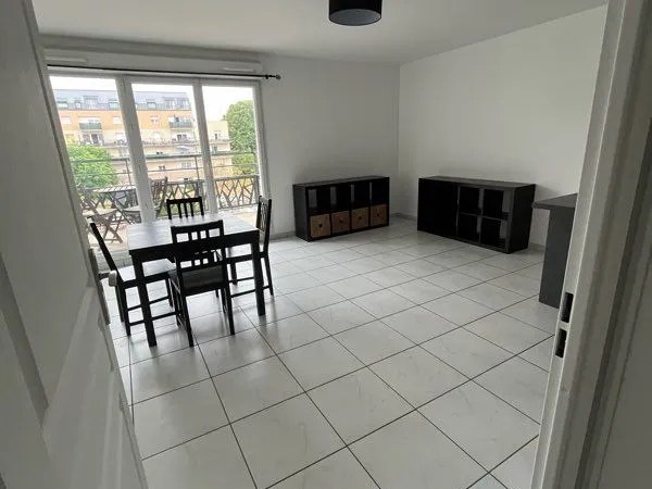 Lumineux appartement 3 pièces récent