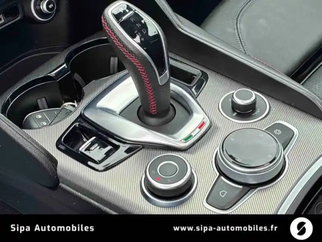 Alfa Romeo Giulia 2.2 210 ch at8 q4 — photo 36