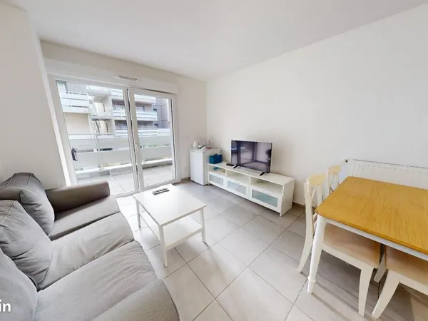 Chambre 5 pièces 81 m²