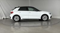 Audi A1 Sportback 30 TFSI 110ch S line S tronic 7 — photo 4