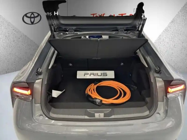 Toyota Prius hybride rechargeable 223ch design phe — photo 10