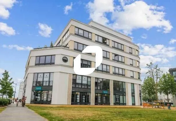 Bureaux 87 m²