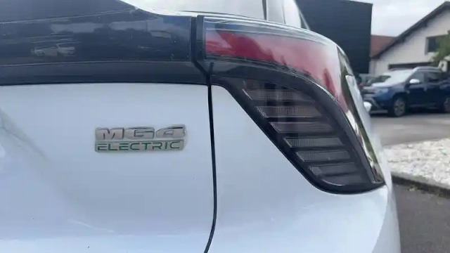 Mg Mg4 electric 51kwh - 125 kw 2wd — photo 23