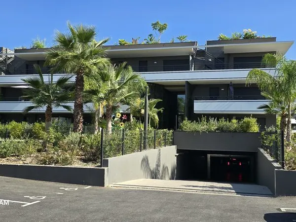 garage fermé dans résidence neuve