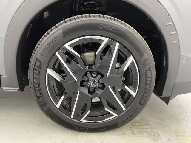Peugeot 5008 hybrid 145 e-dcs6 — photo 50
