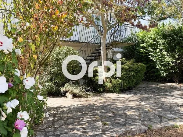 Maison 7 pièces 186 m²