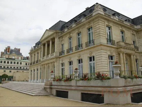 Appartement 7 pièces 237 m²