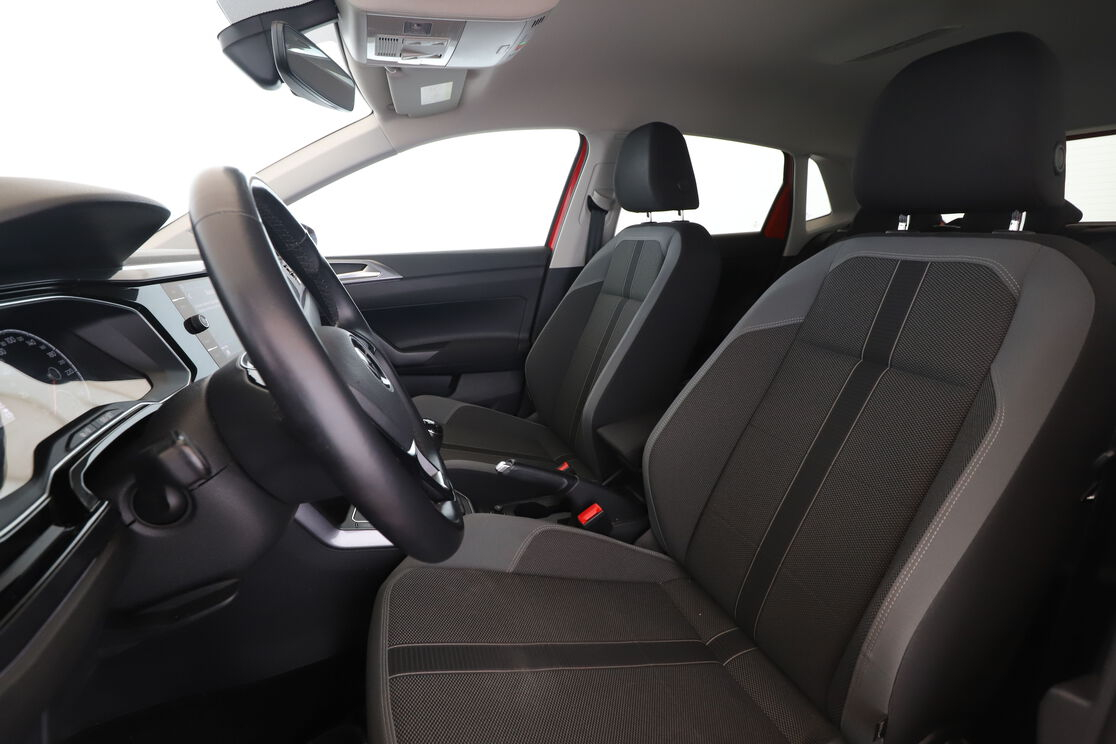 Volkswagen Polo 1.0 TSI R-Line — photo 9