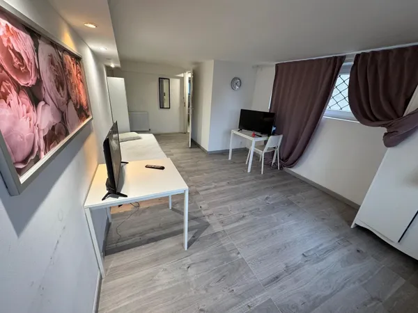 Loue chambre en colocation dans maison