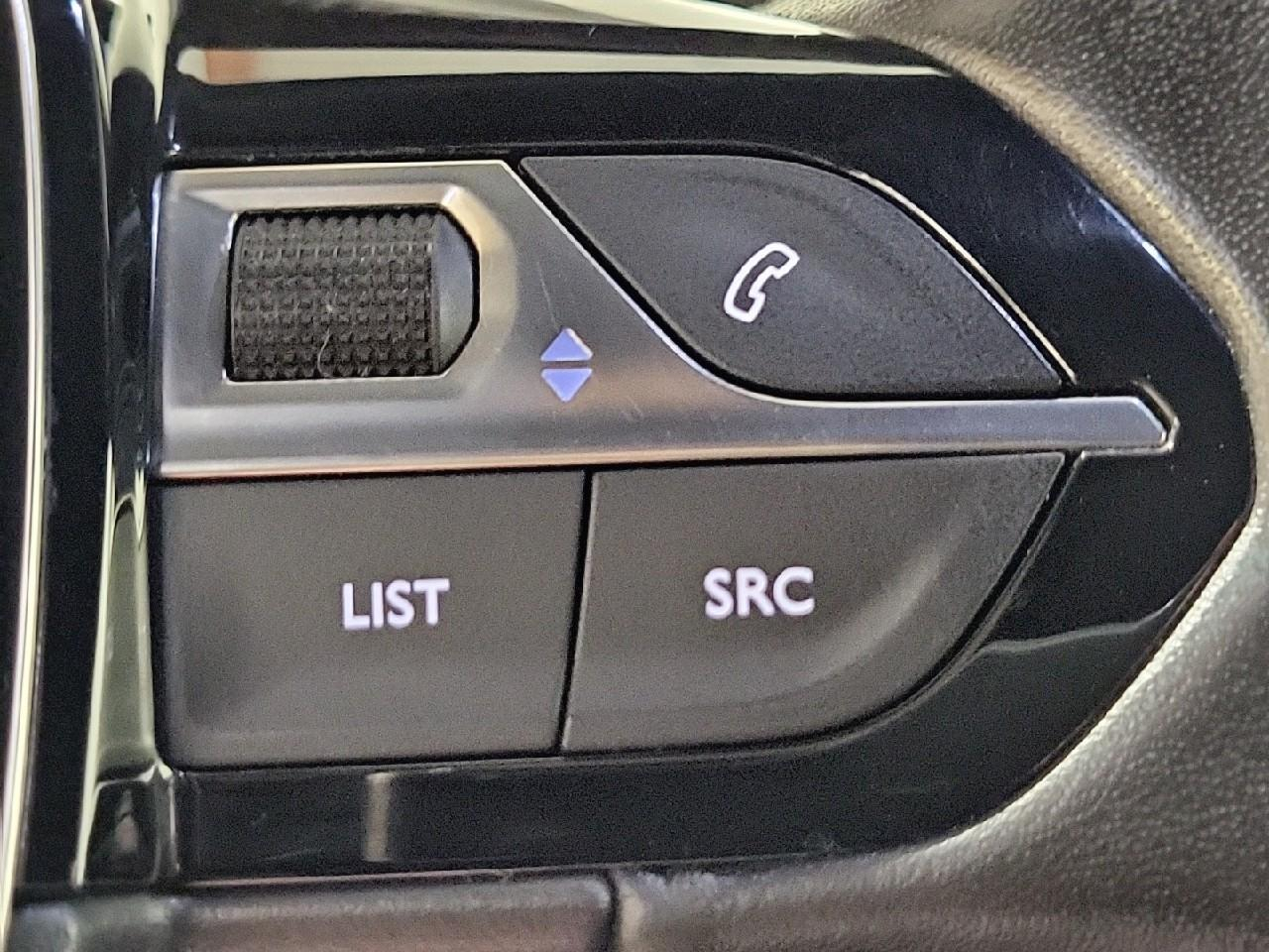 Peugeot 2008 puretech 130 s&s eat8 allure — photo 18