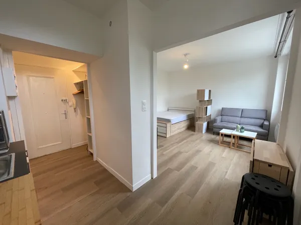 Loue studio meublé rénové 30m² Nantes Gare Sud/Canal St Félix