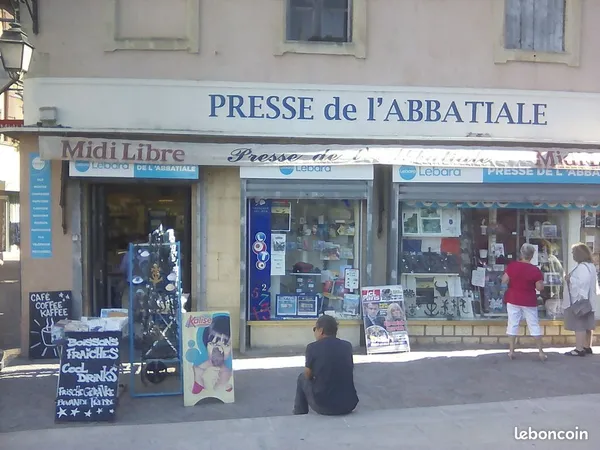 Magasin commerce boutique presse loto carterie