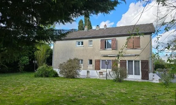 Maison 9 pièces 196 m²