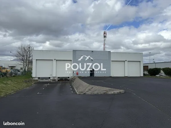 LOCAL D'ACTIVITE 1950 m² CLERMONT FERRAND