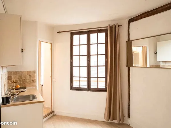 Appartement 4th arrondissement marais charming studio CHARMING PARISIAN STUDIO