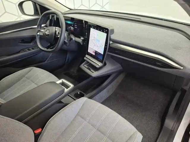 Renault Megane e-tech ev60 130ch super charge — photo 27