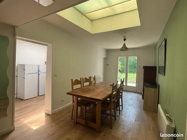 Chambre en colocation maison meublée