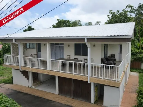 Opportunité rare : deux logements F3 et F4 sur plus de 2 600 m² de terrain !