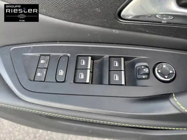 Peugeot 308 phev 180 e-eat8 — photo 18