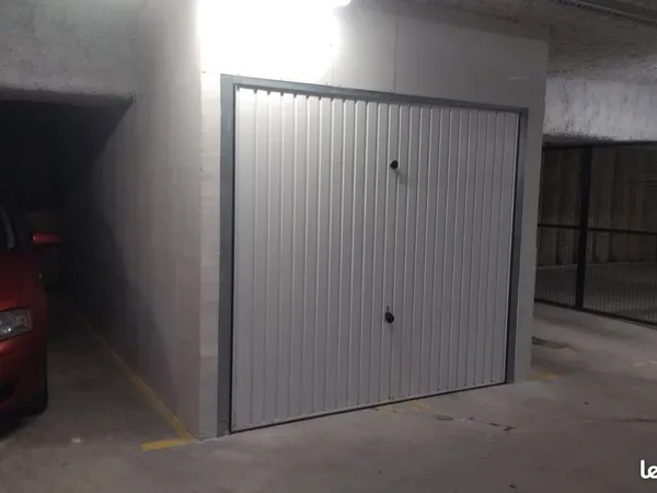Garage / Box / Parking