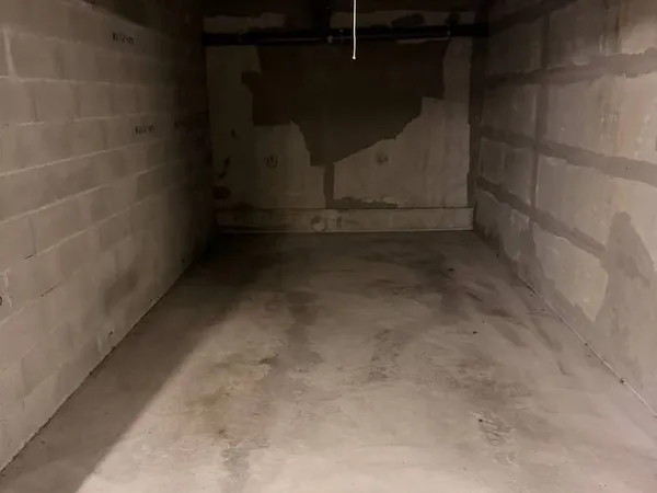 Parking 12 m²