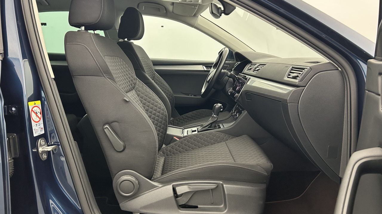 Skoda Superb 1.4 TSI PHEV 218 ch DSG6 — photo 21