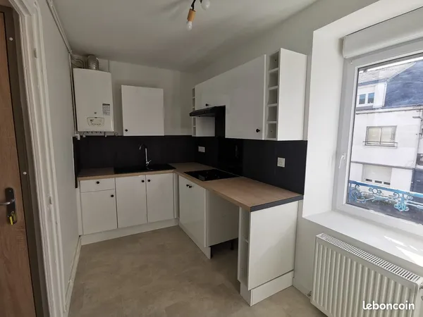 LANESTER VASTE T2 42m² REFAIT A NEUF EN 2026