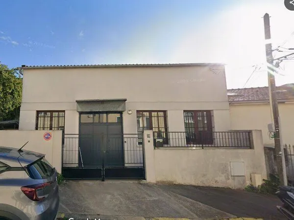 Local d'activité 90 m²