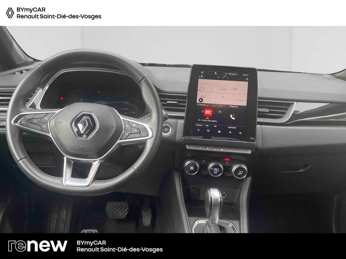 Renault Captur E-Tech 145 — photo 9