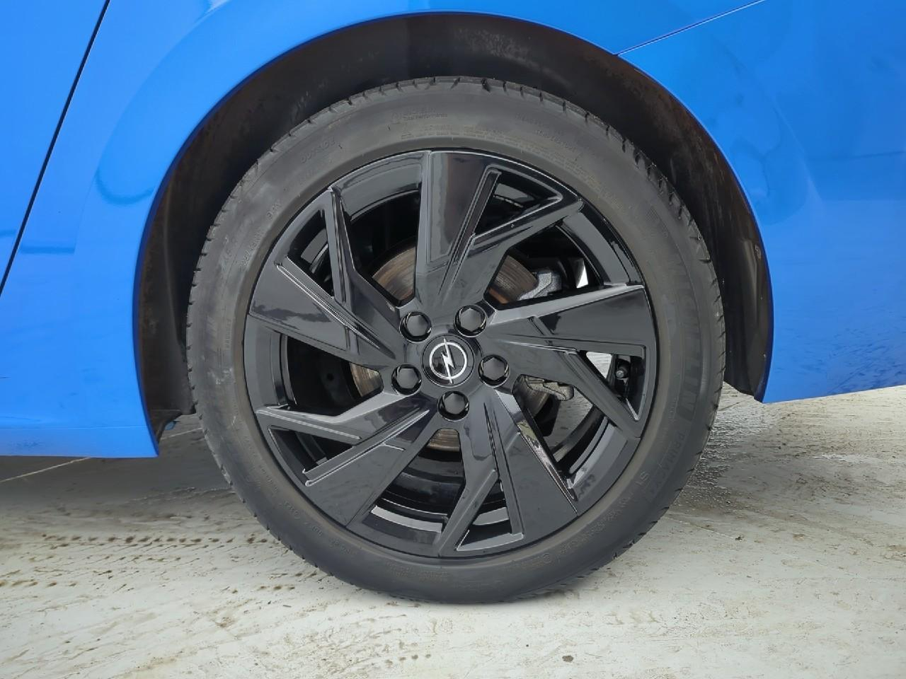 Opel Astra sports tourer 1.2 turbo 130 ch bva8 gs — photo 11