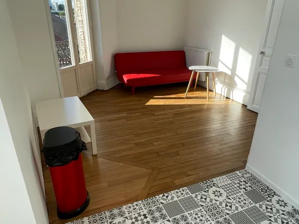 Loue appartement 38m² meublé lumineux refait à neuf Nancy Centre