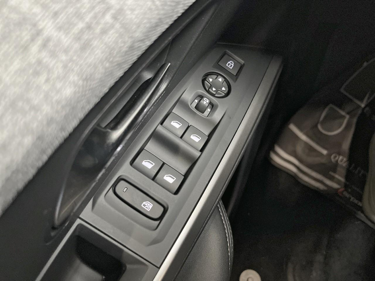 Peugeot 5008 hybrid 145ch allure e-dcs6 — photo 21