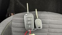 Peugeot 208 1.2 PureTech 100ch S&S Active — photo 16