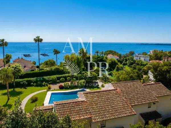 Cannes Californie - Élégance Contemporaine et Vue Mer d'Exception dans un Domaine Privé